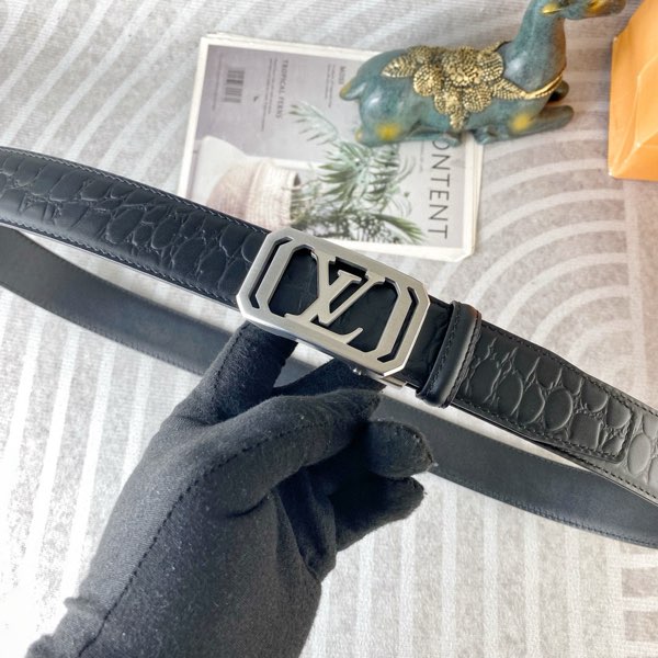 LOUIS VUITTON Belt-827